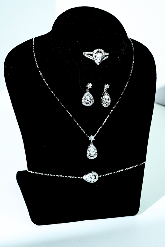 Aria Black Jewelry Set