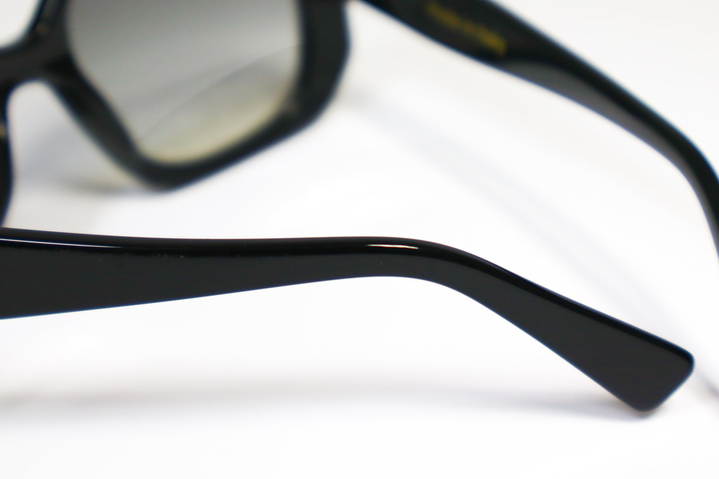 Novella – Black Eyewear