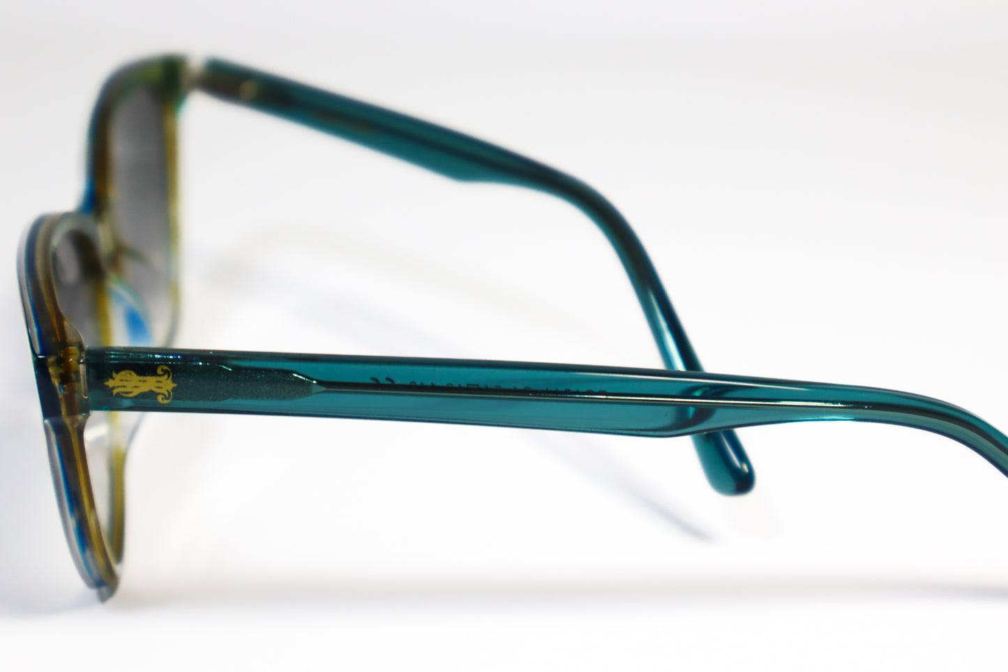Diamanta – Metro Blue eyewear