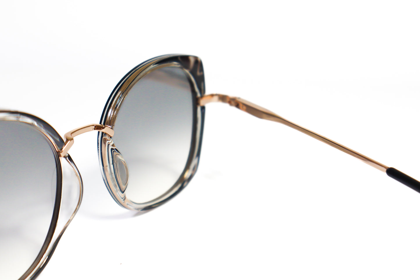 Aria – Dark eyewear