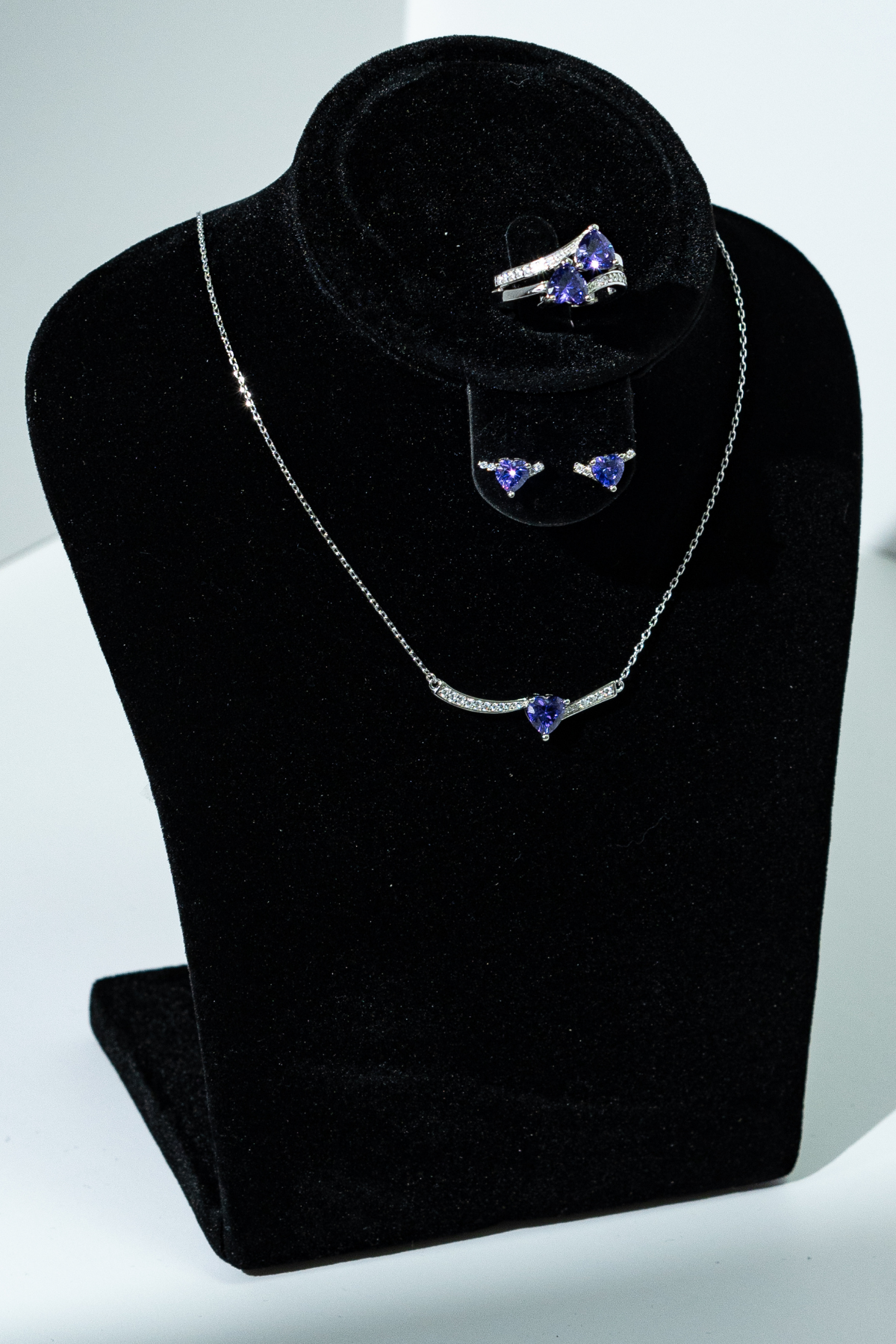 Levana Violet Jewelry Set