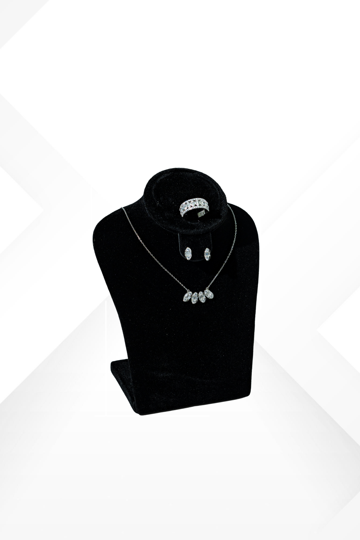 Novella Black Jewelry Set